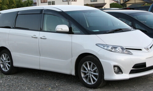 Toyota Estima #11