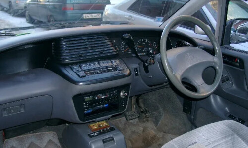 Toyota Estima #19