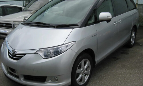 Toyota Estima Hybrid #4