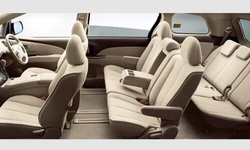 Toyota Estima Hybrid #5