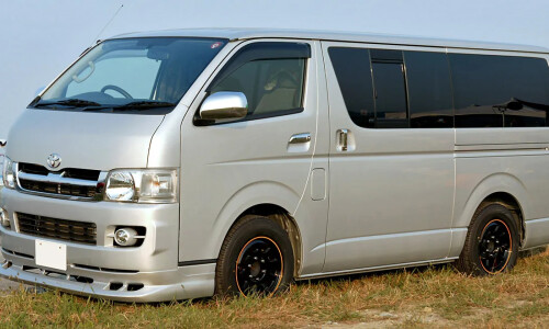 Toyota Hiace GL #12