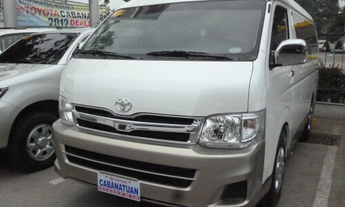 Toyota Hiace GL #16