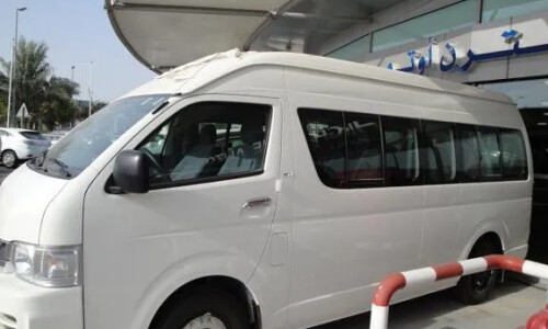 Toyota Hiace GL #17
