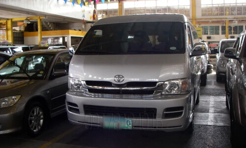 Toyota Hiace GL 4x4 #9