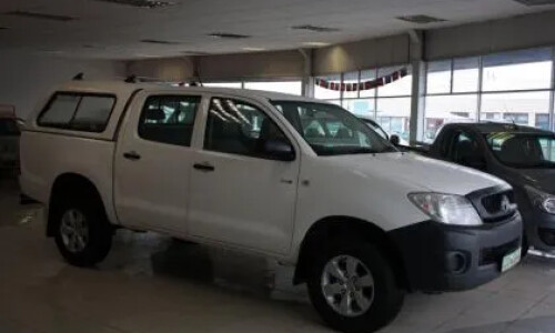 Toyota Hilux Double Cab 2.5 D-4D 4x4 #8