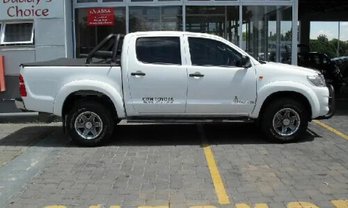 Toyota Hilux Double Cab 2.5 D-4D 4x4 #14