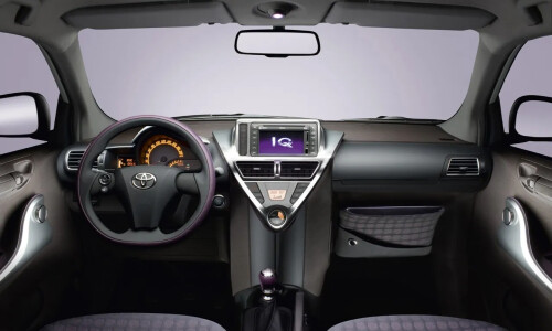 Toyota iQ #3