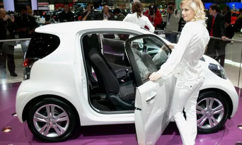 Toyota iQ #4