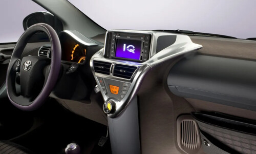 Toyota iQ #5