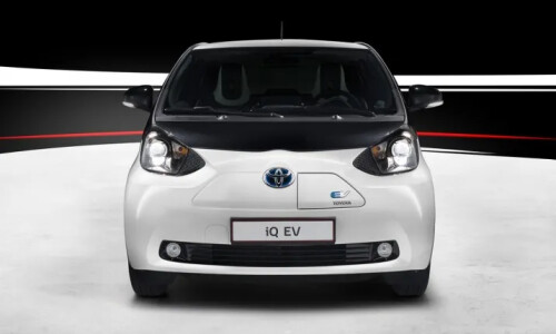 Toyota iQ EV #2
