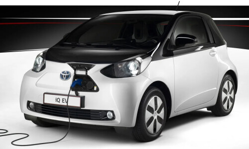 Toyota iQ EV #5