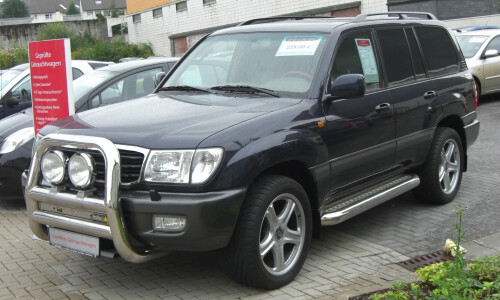 Toyota Land Cruiser 100 #10