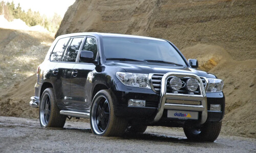 Toyota Land Cruiser 300 #4