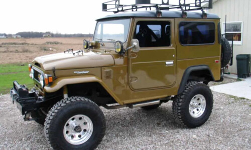 Toyota Land Cruiser FJ40 #1