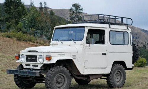 Toyota Land Cruiser FJ40 #4