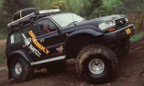 Toyota Land Cruiser Travel #2