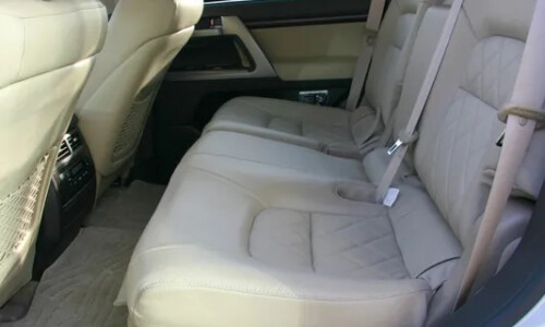Toyota Land Cruiser Travel #13