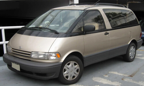 Toyota Previa #2