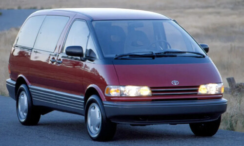 Toyota Previa #18