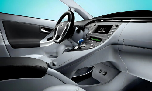Toyota Prius Plug-In #7