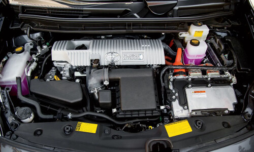 Toyota Prius Plug-In #9