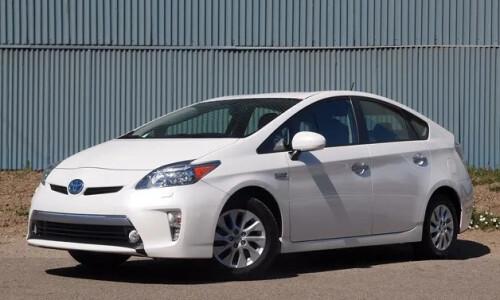 Toyota Prius Plug-In #12