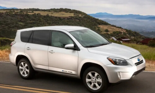 Toyota RAV4 EV #4