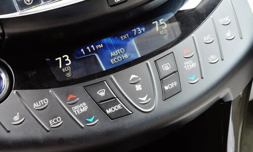Toyota RAV4 EV #11