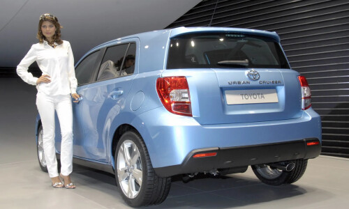 Toyota Urban Cruiser #5