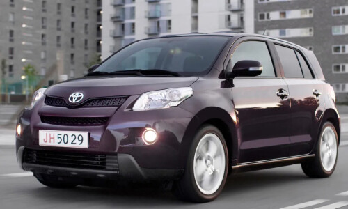 Toyota Urban Cruiser #13