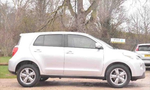 Toyota Urban Cruiser D-4D #12