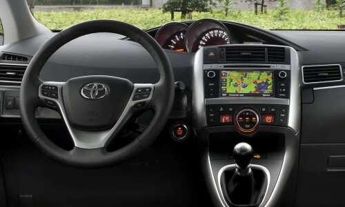 Toyota Verso #3