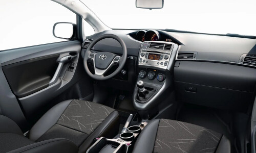 Toyota Verso #9