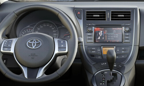 Toyota Verso S #1