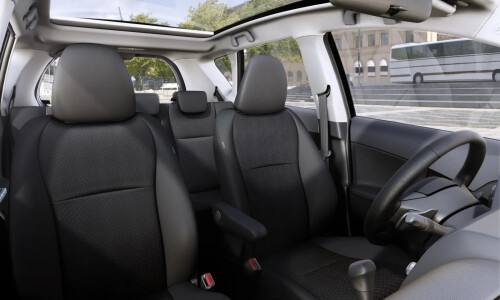 Toyota Verso S #7