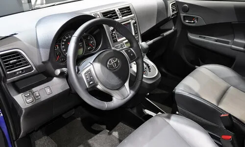 Toyota Verso S #17