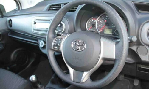 Toyota Yaris Edition #8