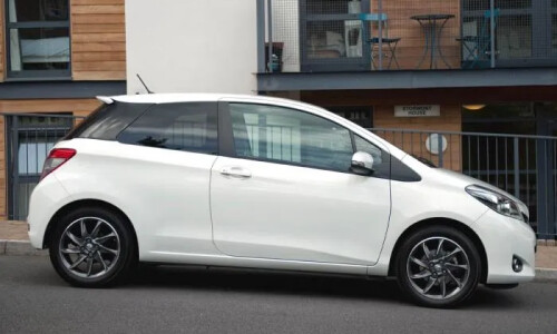 Toyota Yaris Edition S #4