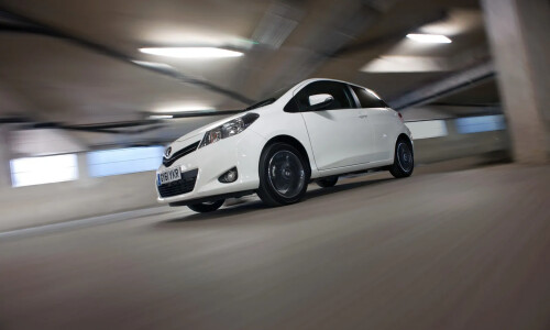 Toyota Yaris Edition S #17