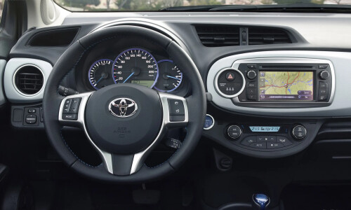Toyota Yaris Hybrid #9