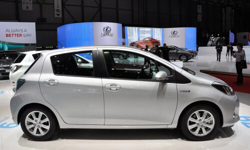 Toyota Yaris Hybrid #10