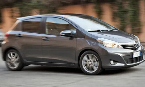 Toyota Yaris Style #9