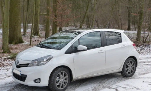 Toyota Yaris Style #11