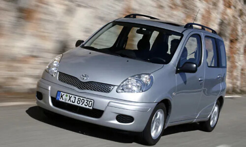 Toyota Yaris Verso #11