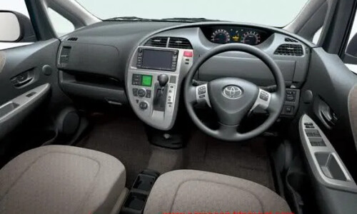 Toyota Yaris Verso #12