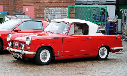 Triumph Herald 1200 Convertible #6