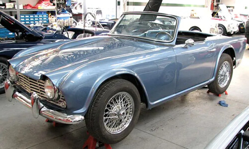 Triumph TR4 #7