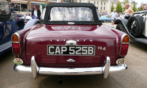 Triumph TR4 #8
