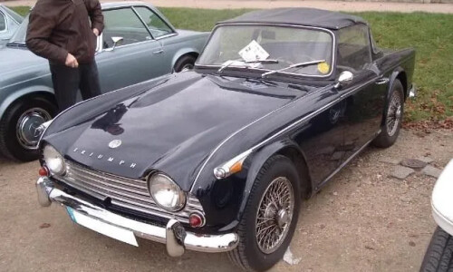 Triumph TR4 #12