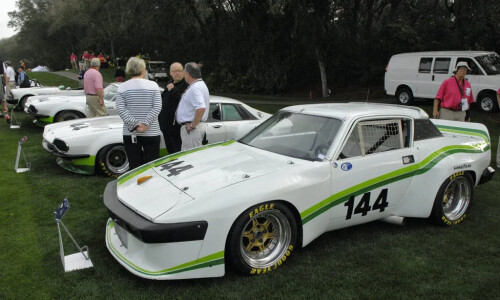 Triumph TR8 #12